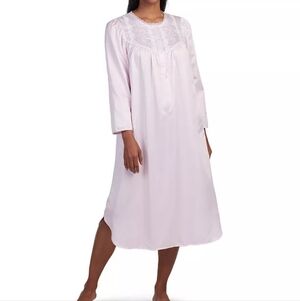 Miss Elaine Satin Long Sleeve Blush Pink Lace Embroidering Nightgown